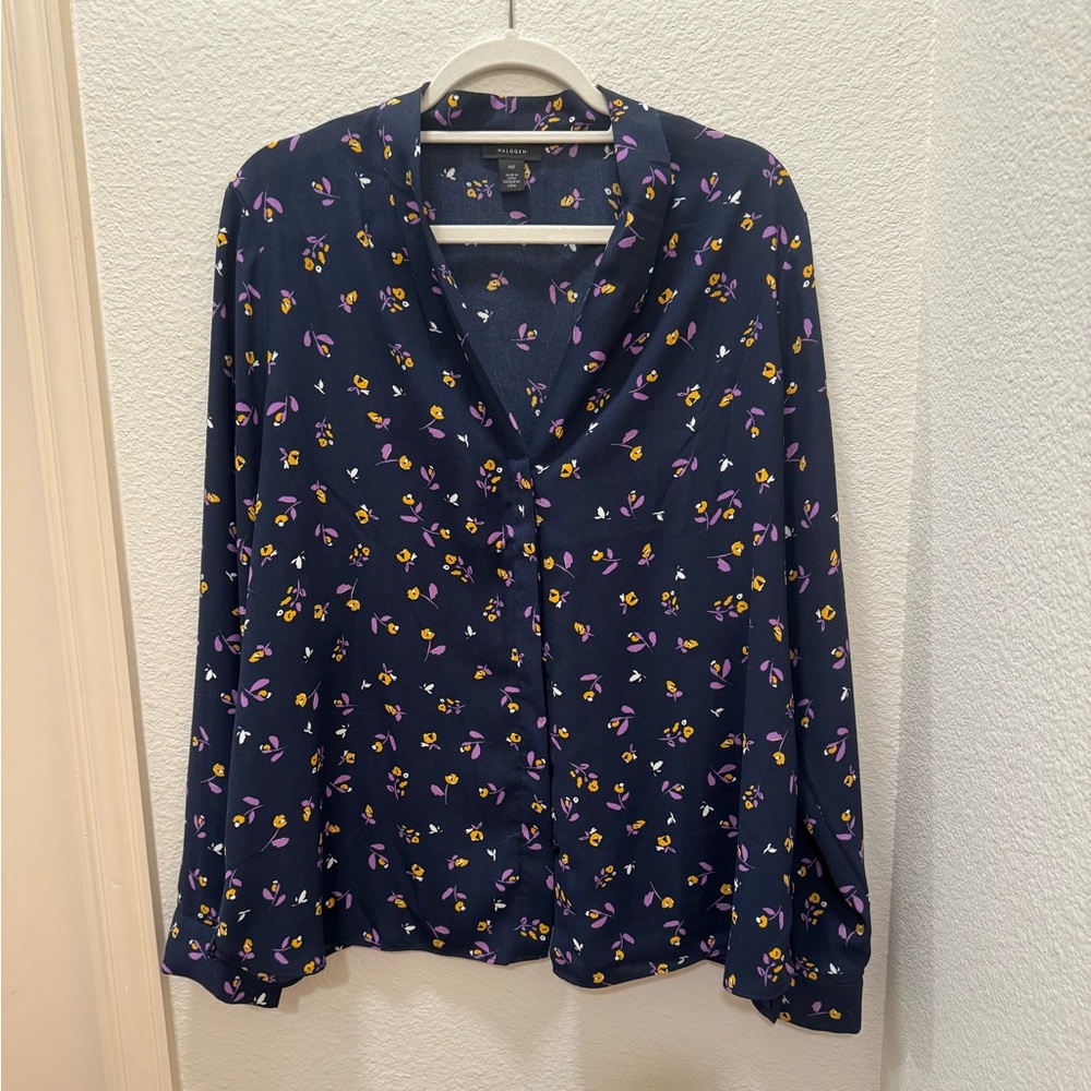 Halogen button down top size XXL, lightweight with hidden buttons